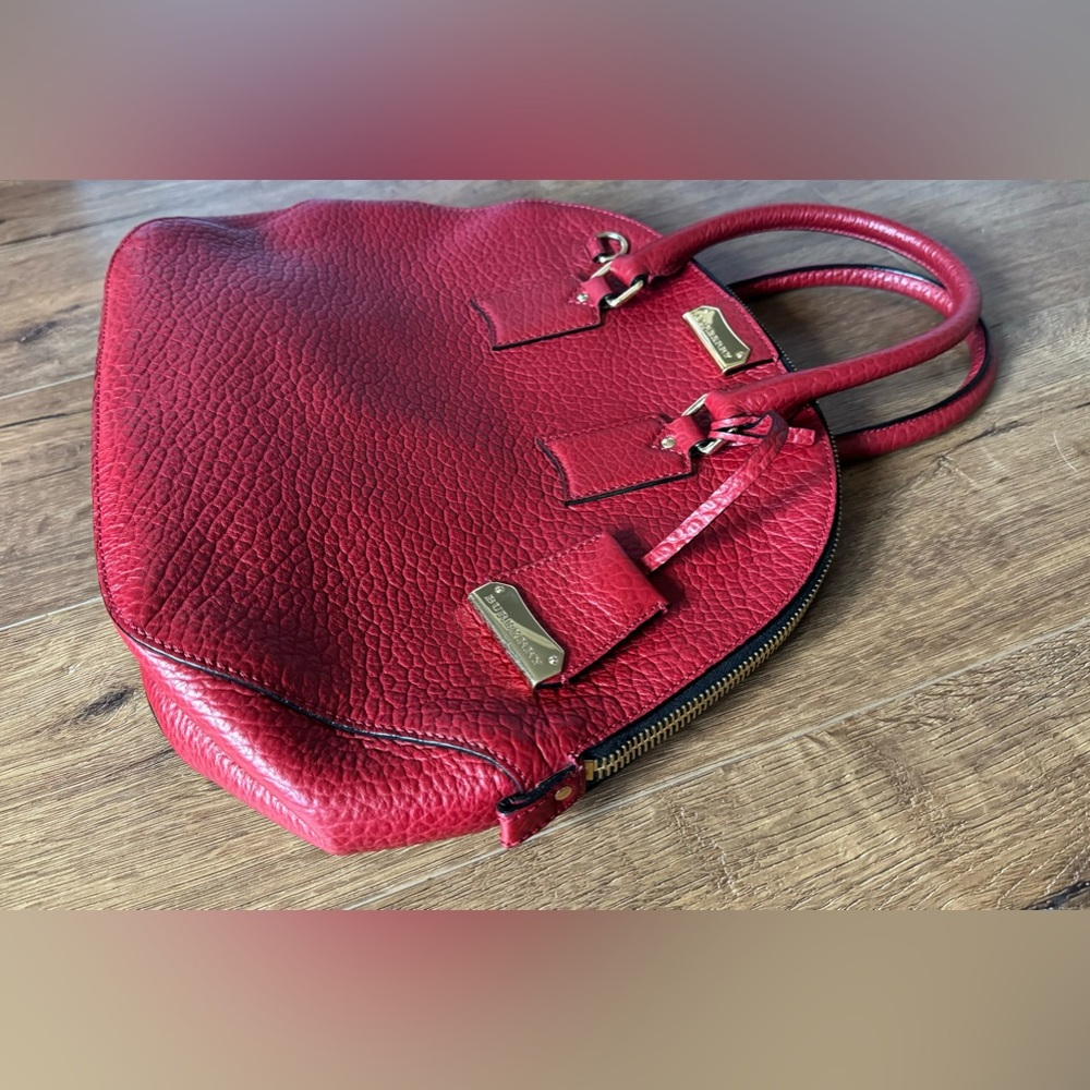 BURBERRY-AUTHENTIC (Preowned) Large Red Leather Handbag with Gold Hardware - Picture 6 of 16
